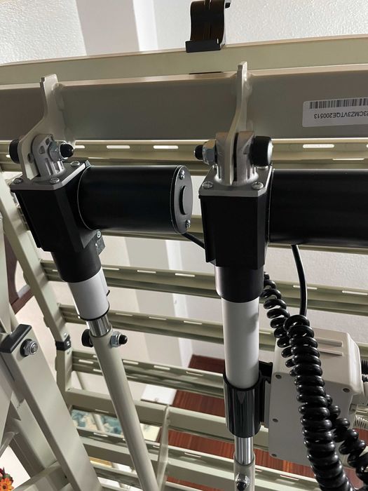 Cama Articulada com Elevador , completamente nova