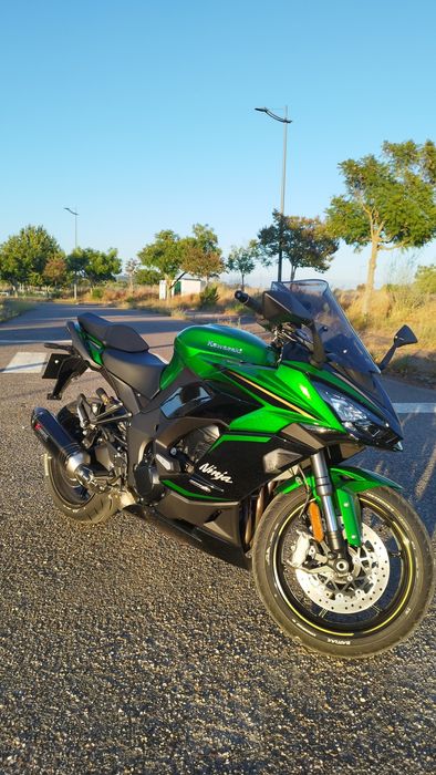 Kawasaki ninja 1100sx SE performance tourer