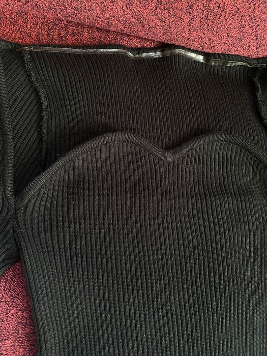 Топ з красивим вирізом