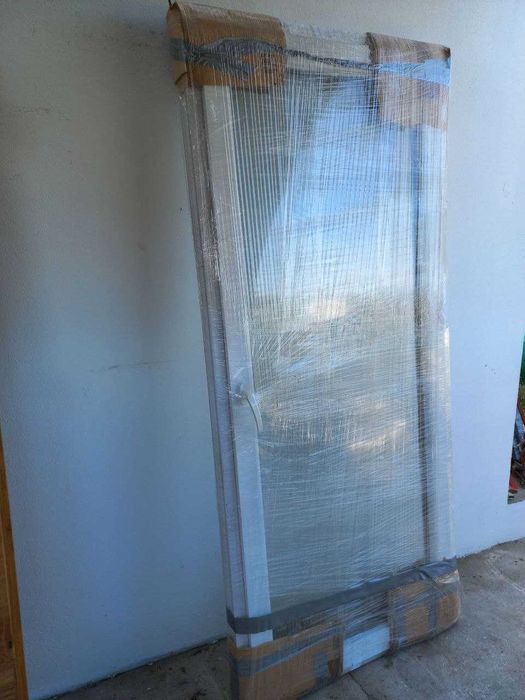 Porta-Janela PVC Oscilobatente DIREITA (Usada/em óptimo estado)