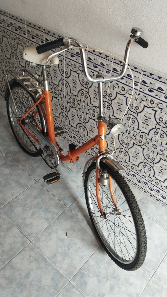 Bicicleta a circular dobrável com dínamo, para desocupar