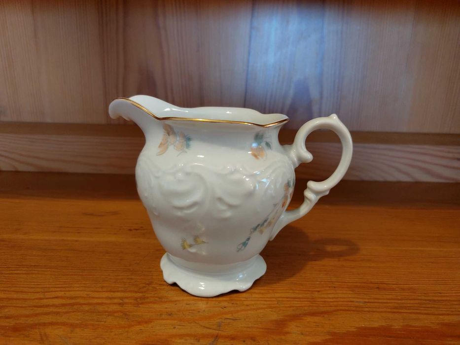 Mlecznik, dzbanuszek porcelanowy, sygnatura Wawel, PRL