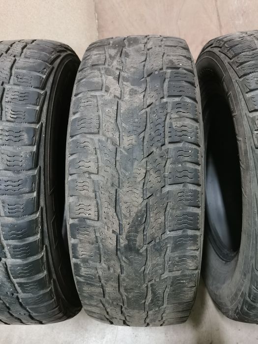 Opony zimowe nokian 215/70R15C