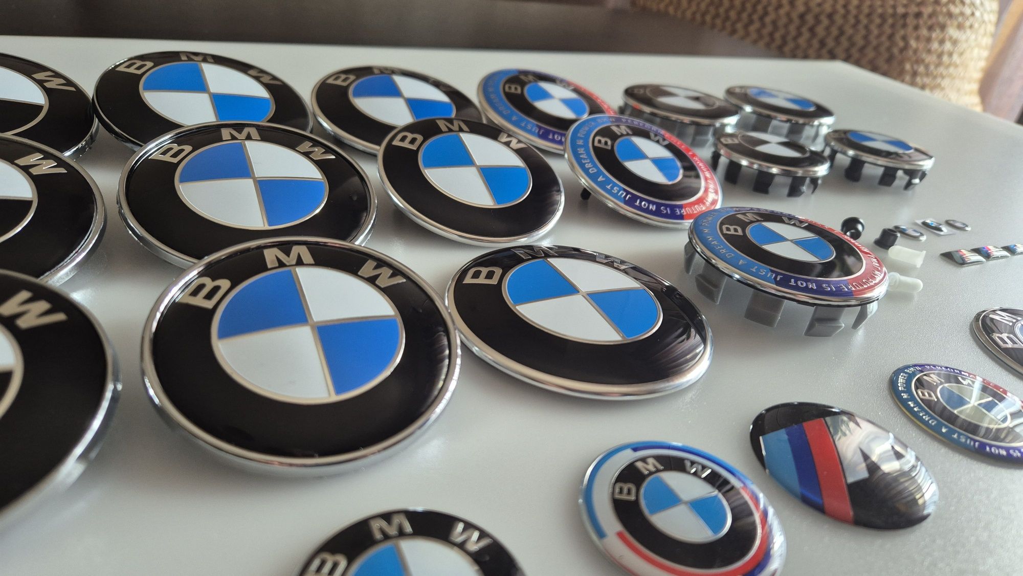 Emblemas BMW 82/78/74/70/68/60/56/45mm