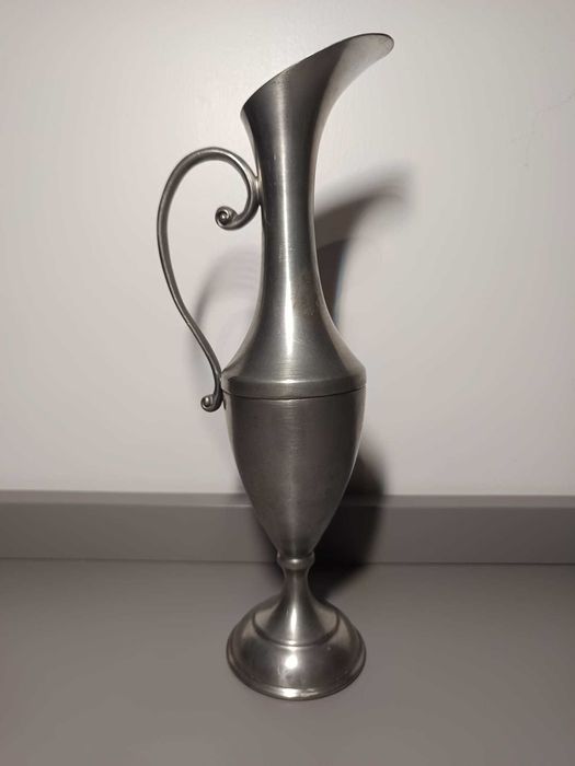 Jarra em Estanho 95% – Criações J. Dores, Portugal