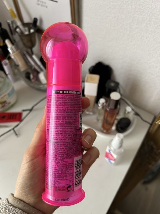 Bed Head after party розгладжуючий крем від пухнастості волосся 100 мл