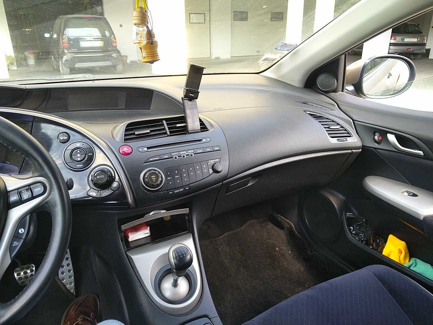 Honda Civic 2.2 iCDTI excelente carro