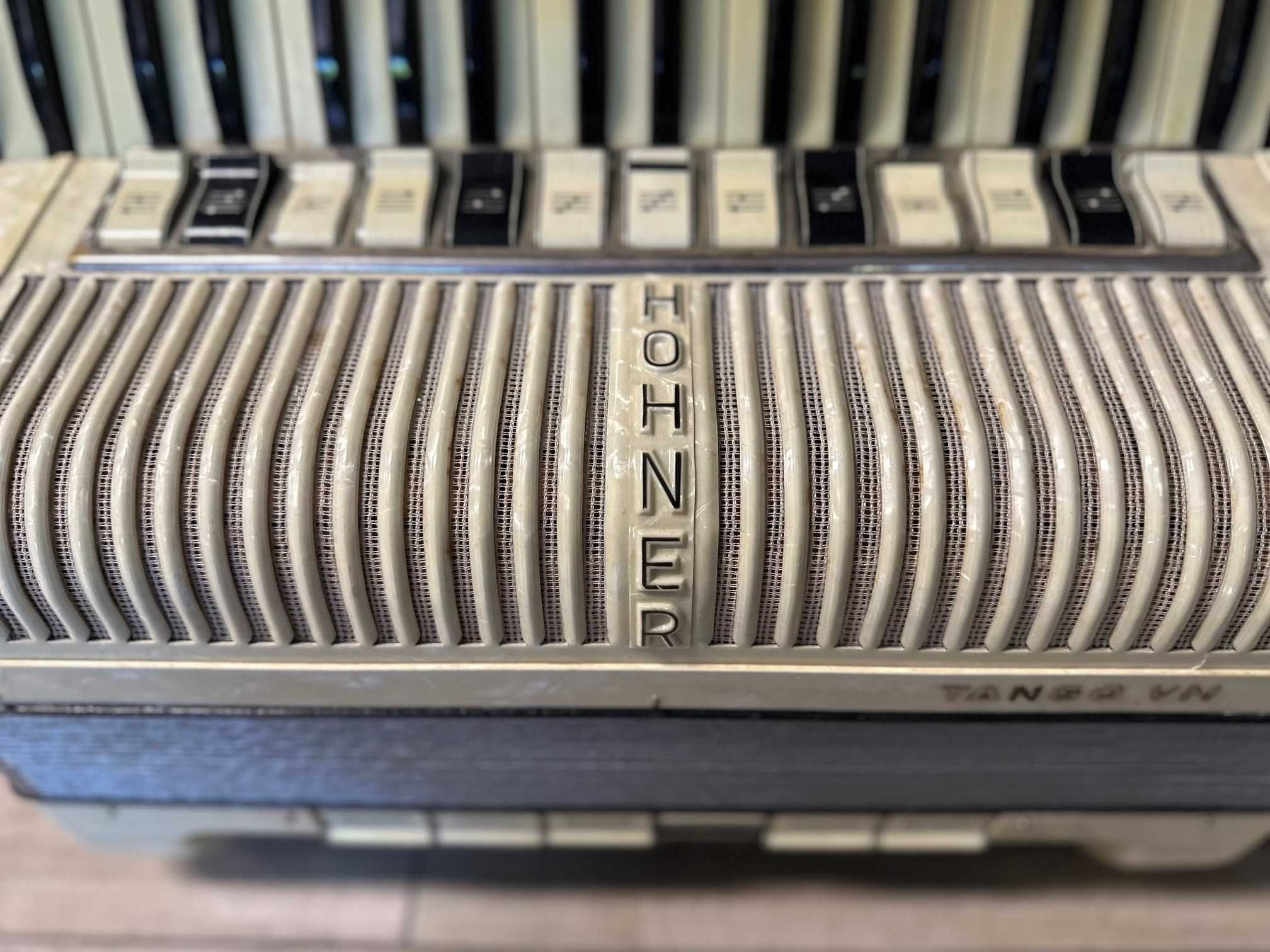 Akordeon Hohner Tango VM 120 B 4CH +futerał faktura