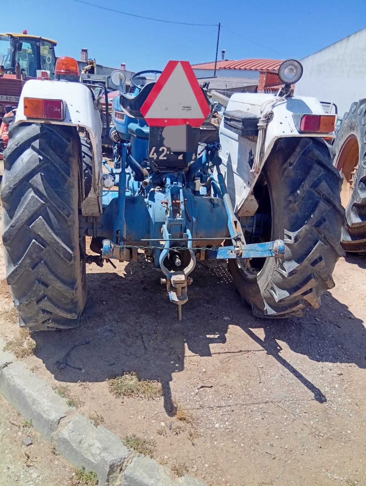 Tractor Ford 2910 matriculado 50cv 4x4