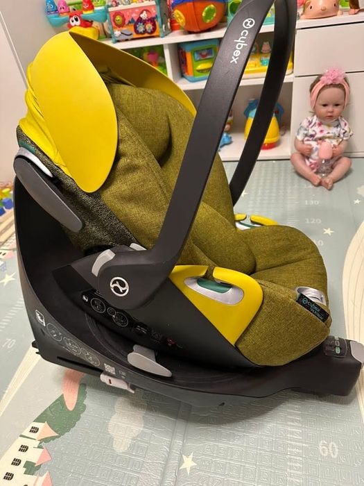 Sprzedam fotelik samochodowy Cybex Cloud Z2 i-Size (0–13 kg) z bazą