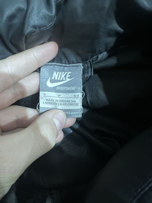 Жилетка Nike чорна