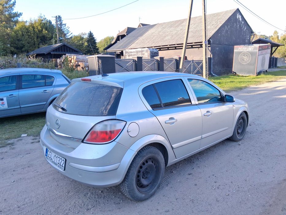 Opel astra H 1.7 cdti 100 km hatchback