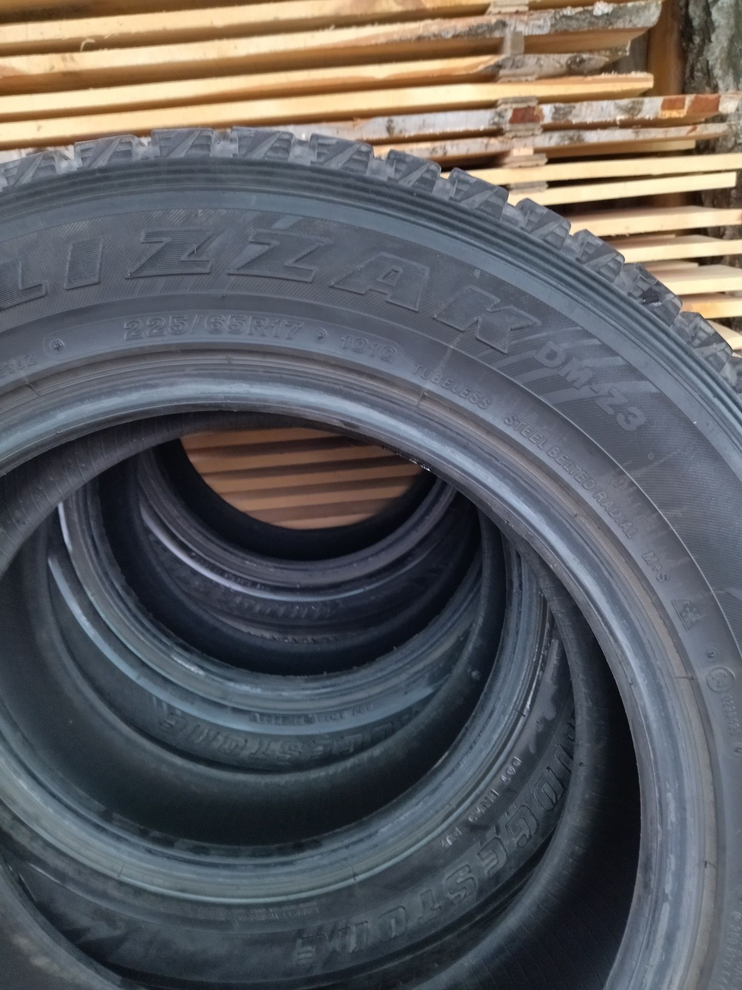 Шини 225/65R17 літо