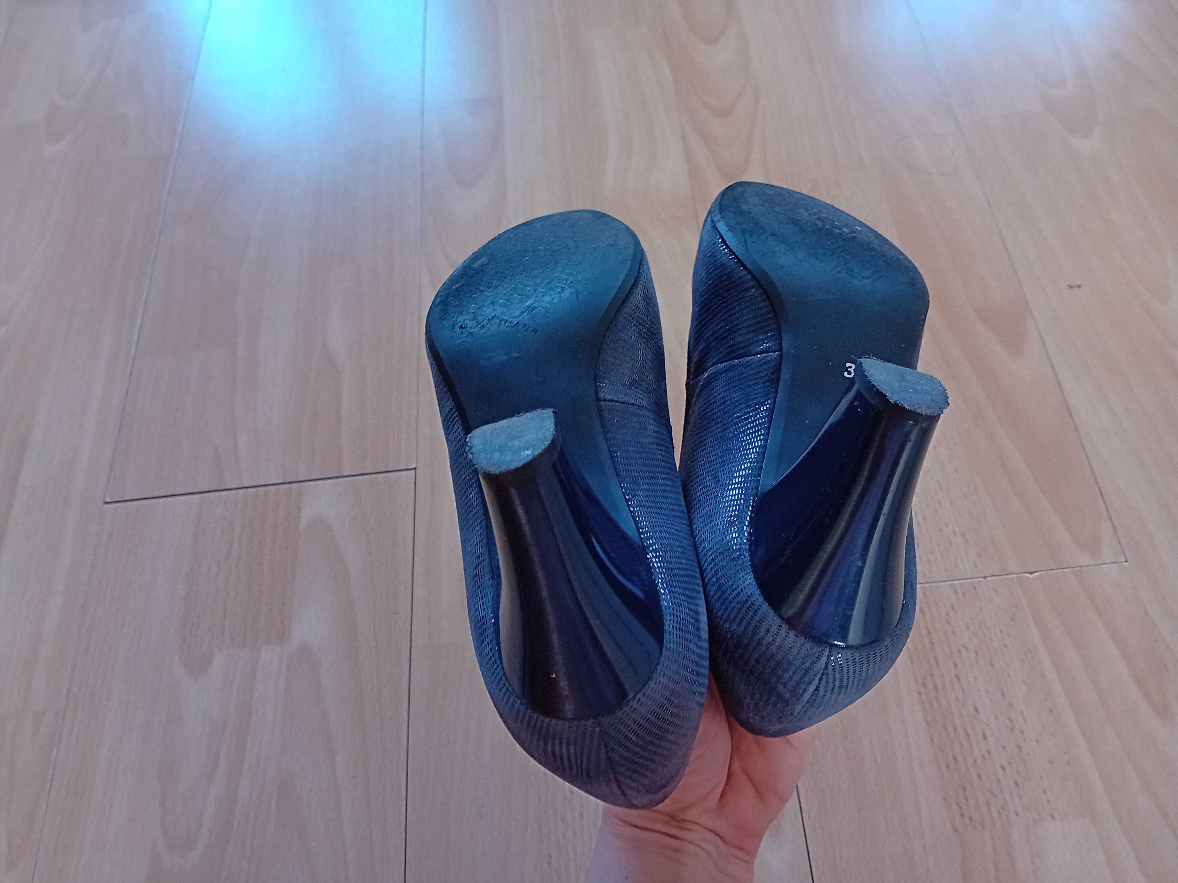 Buty damskie ze skóry r. 37/38.