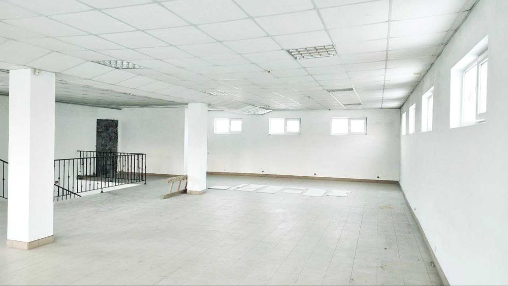 Продається комерційне приміщення . Чортків