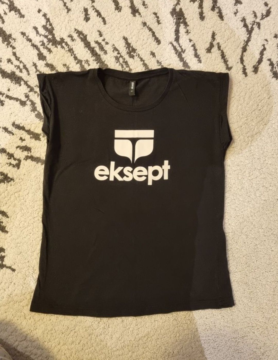Czarna koszulka EKSEPT M 38 bluzka T-shirt top