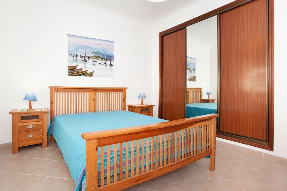 Apartamento T2 em Condomínio com Piscina na Praia da Galé – Albufeira