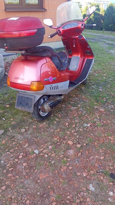 Skuter Piaggio 125 motor