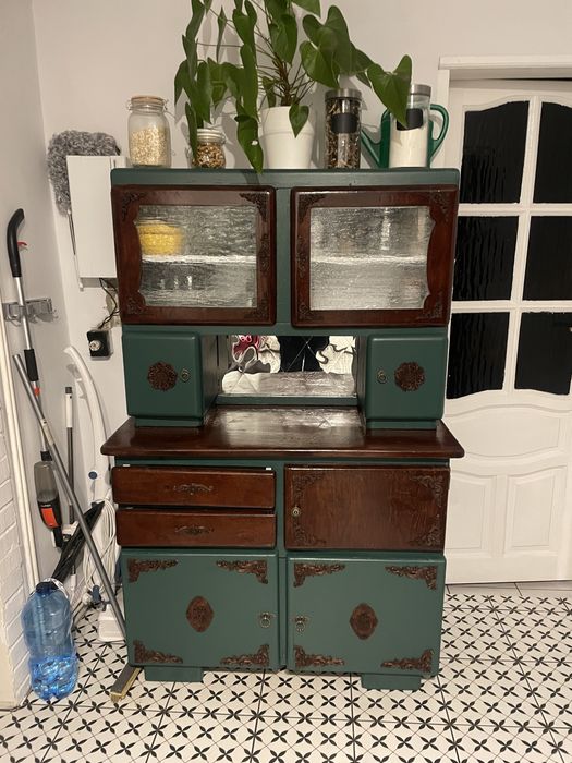 Kredens kuchenny PRL