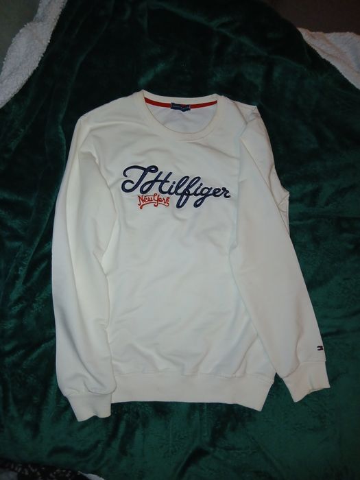 Sweter Tommy Hilfiger rozmiar M. W dobrym stanie