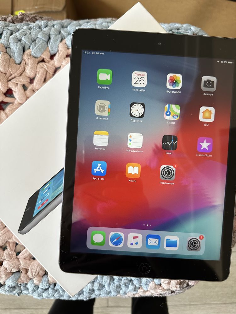 Планшет Apple A1474 IPad Air Wi-Fi  16GB Space Gray MD785TU/A