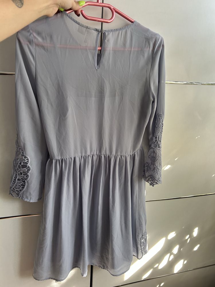 Niebieska sukienka h&m 34 gołębia haft