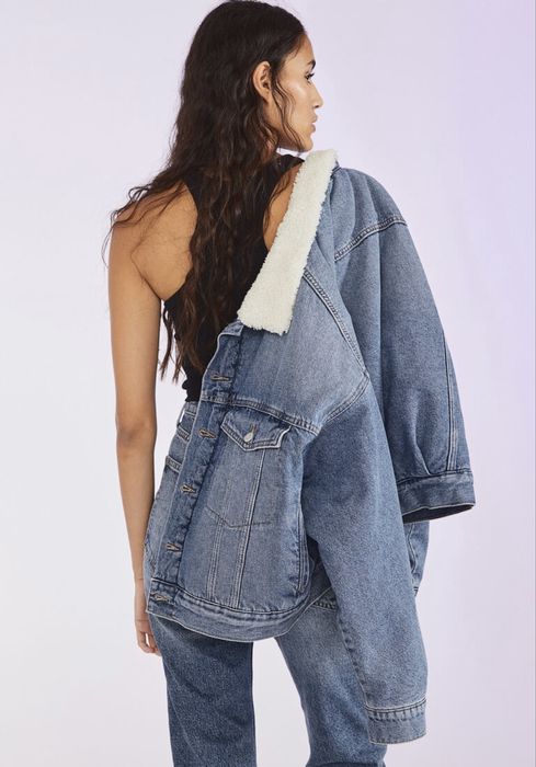 Джинсова куртка нова S утеплена шерпа