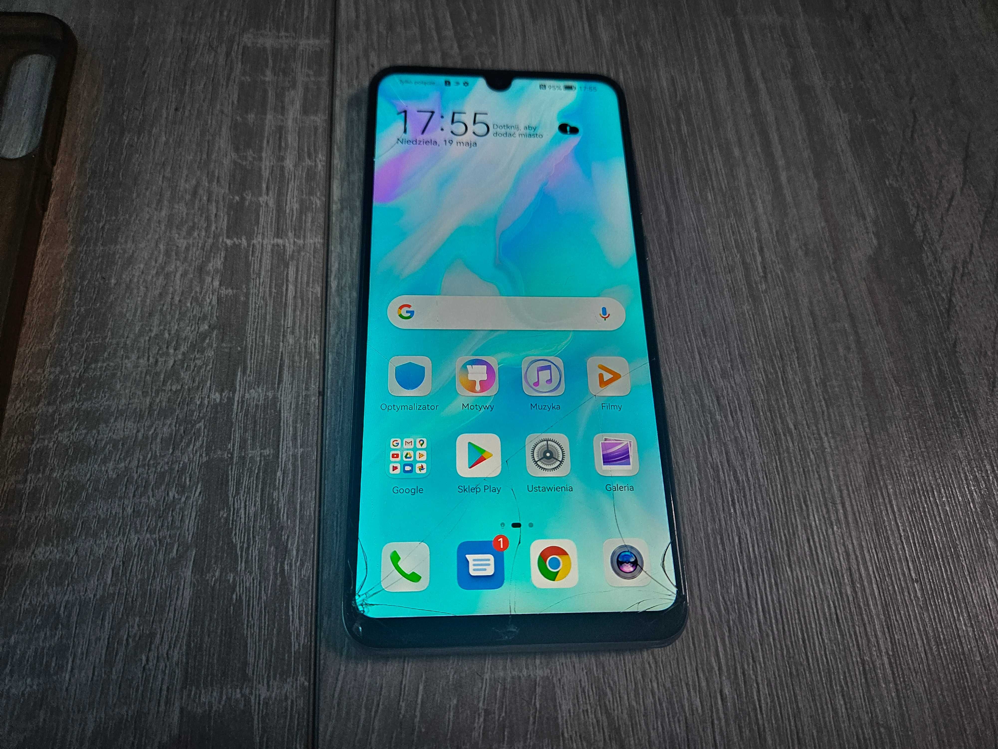 Huawei P30 Lite pęknięty