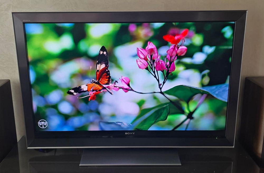 Телевізор Sony Bravia Full HD KDL-52W3000 (52дюйма.у відмінному стані)