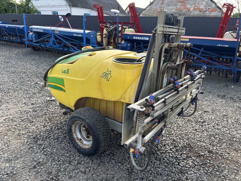 Оприскувач Projet Sprayers 600 літрів 8 метрів захват на гідро насосі