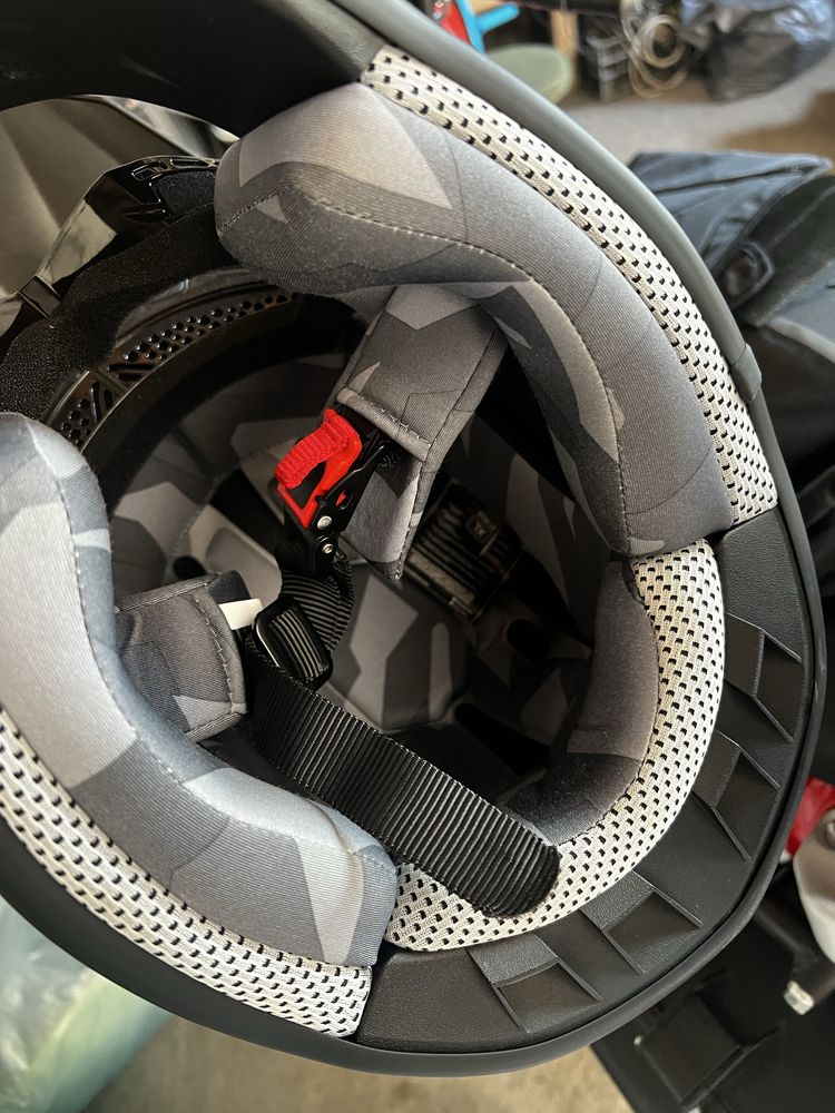 Kask motocykowy XL