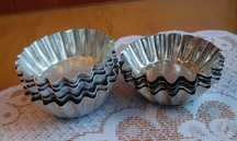 Foremki metalowe do wypieku babeczek i muffinek, 10 sztuk