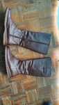Botas castanhas usadas