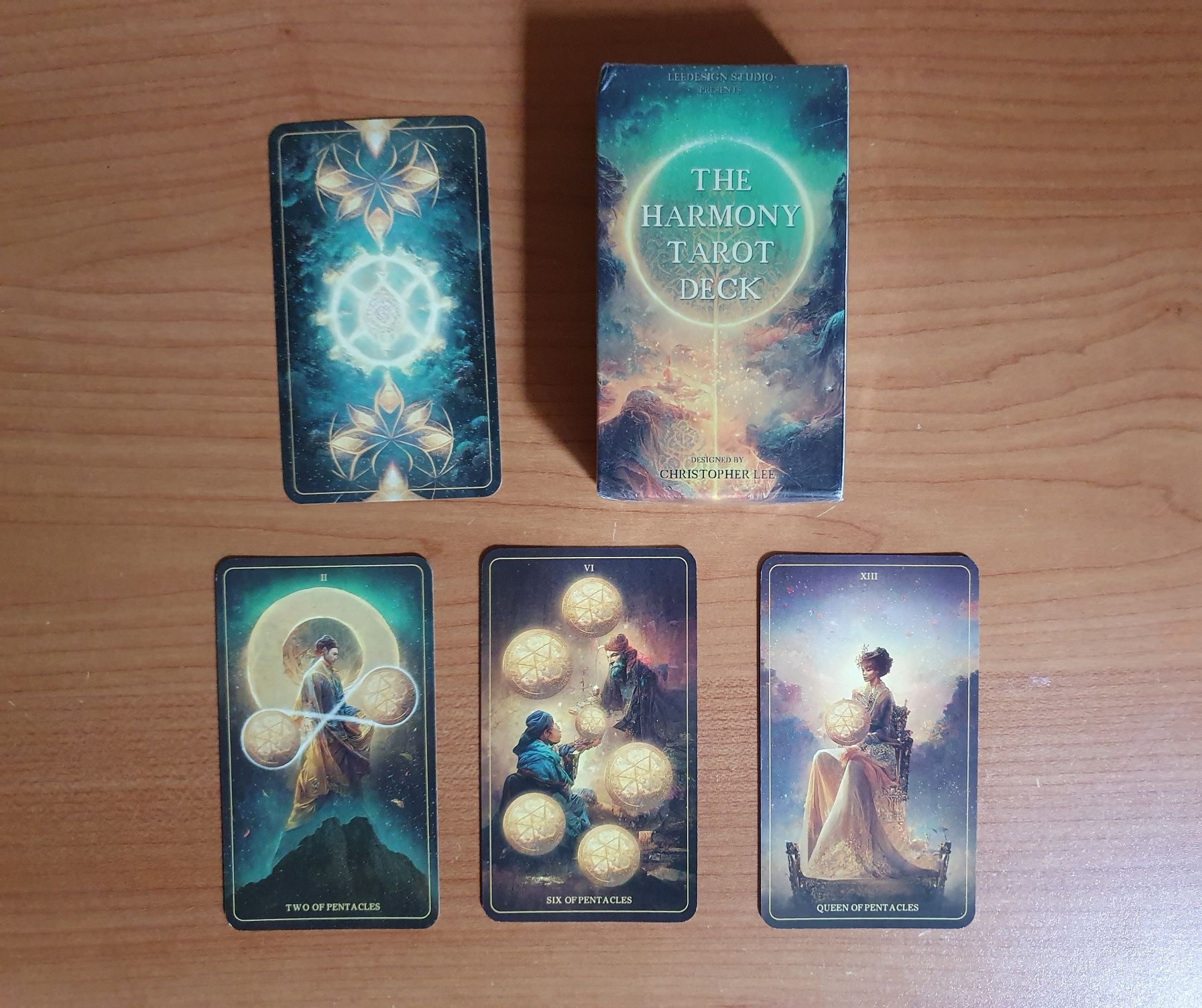 Sprzedam nowe karty The Harmony Tarot- eteryczne i zachwycające grafik