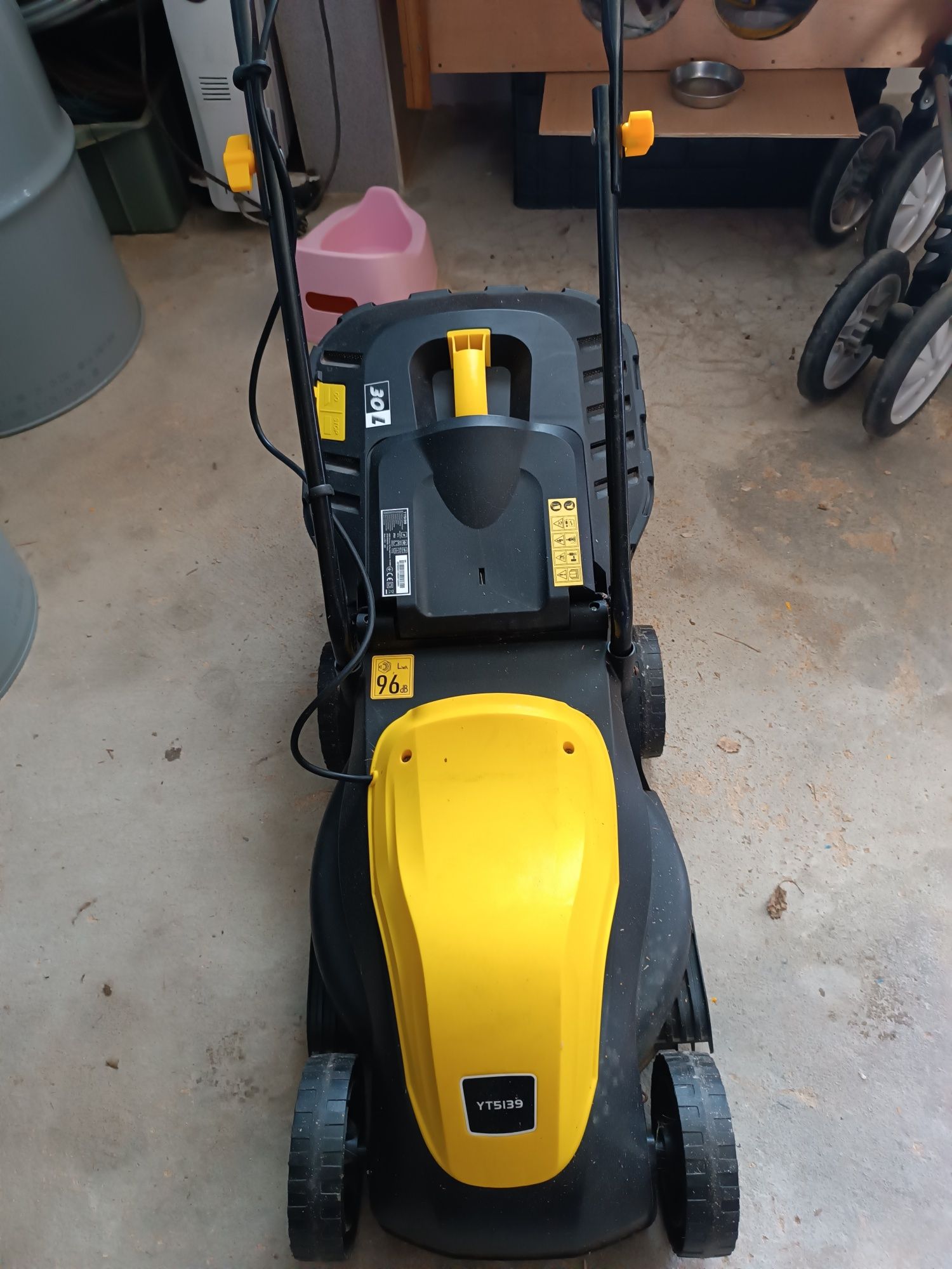Corta relva e aparador black & decker