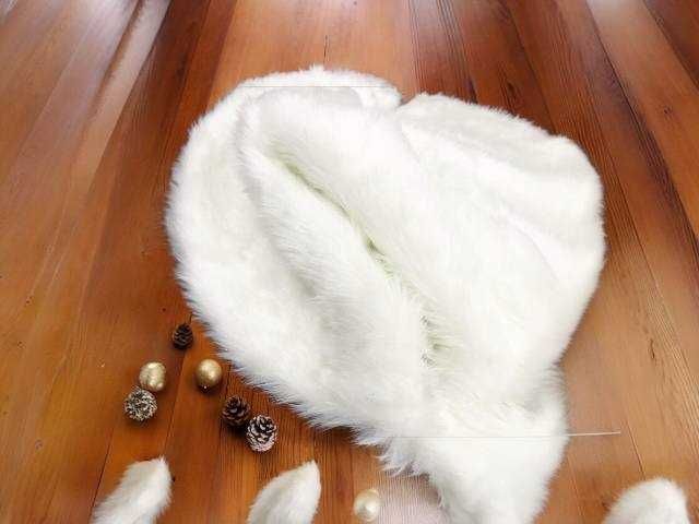 Dywanik pod choinkę okrągły biały dywan duży mata futerko na prezenty