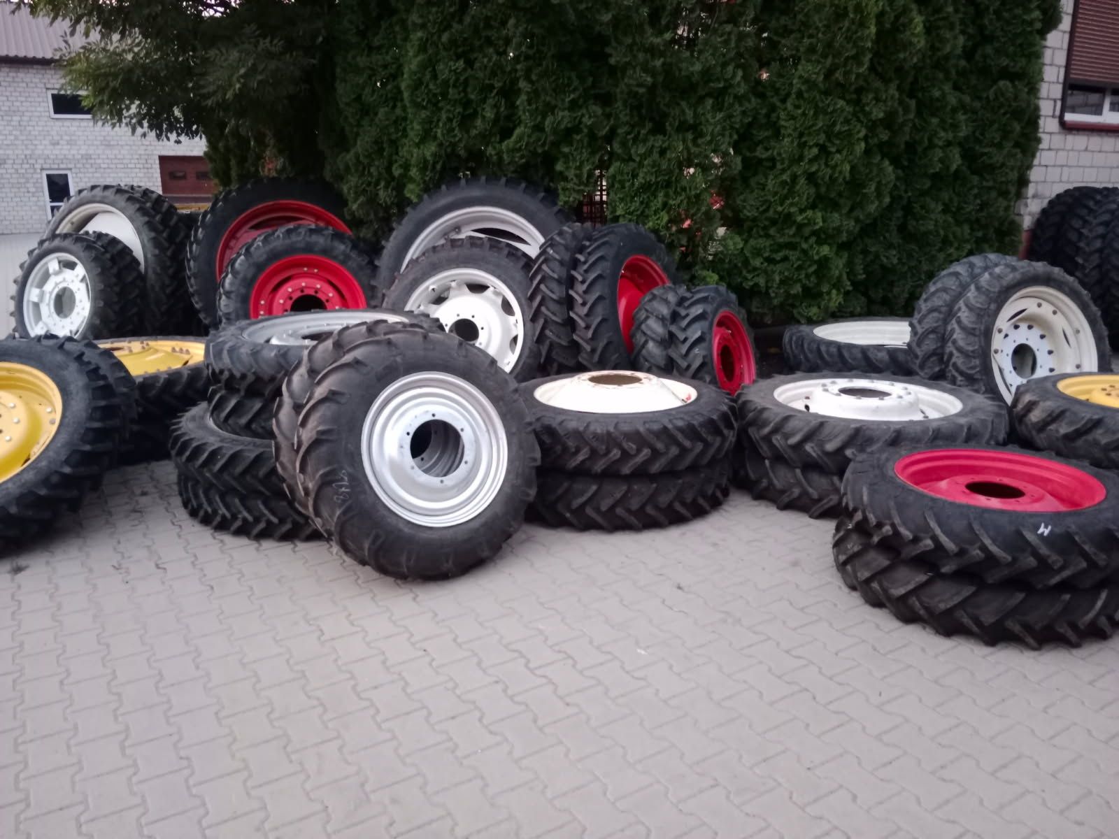 Koła wąskie, międzyrzędzi, JD CASE NH KUBOTA FENDT
