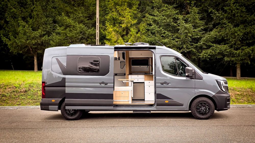 Renault Master 2025 kampervan  Renault Master 2,0 DCI 170KM 2025 model campervan 2025 Expedition one