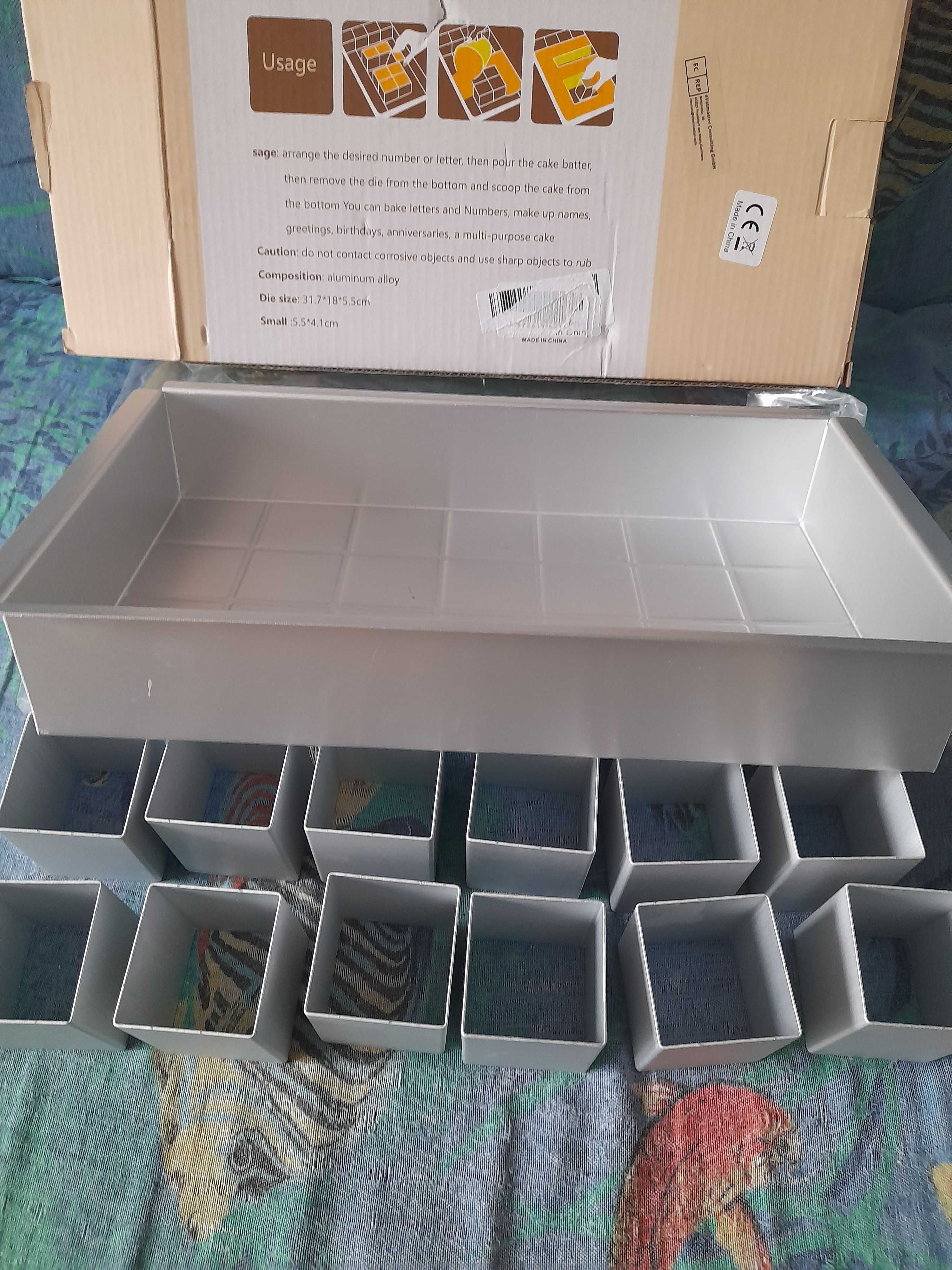 Forma, foremki aluminiowe do pieczenia wzorów z ciasta