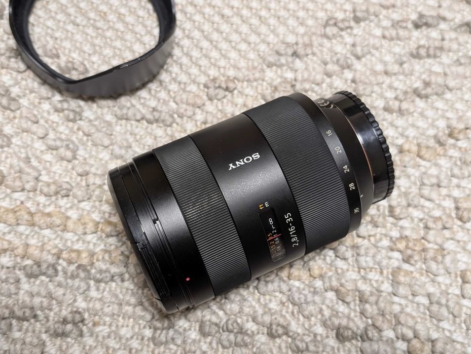 Об'єктив Carl Zeiss Sony А 16-35mm f/2.8 SSM