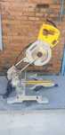 Продам  торцовочную пилу углорез"Dewalt"DW707с протяжкой made in Italy