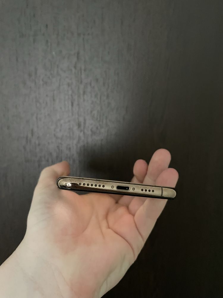 Продам iphone xs max 256 gb (айфон хс макс 256 гигабайта)