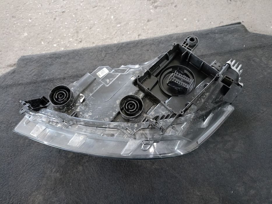 Lampa przód prawa Seat Arona