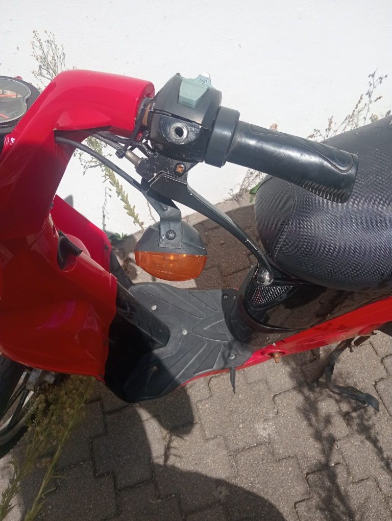 Moto eletrica com bateria