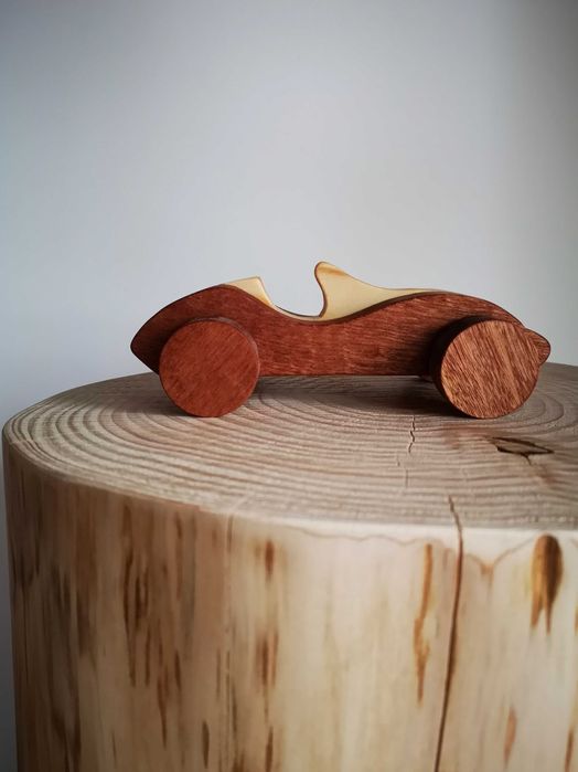 Carro de corrida clássico