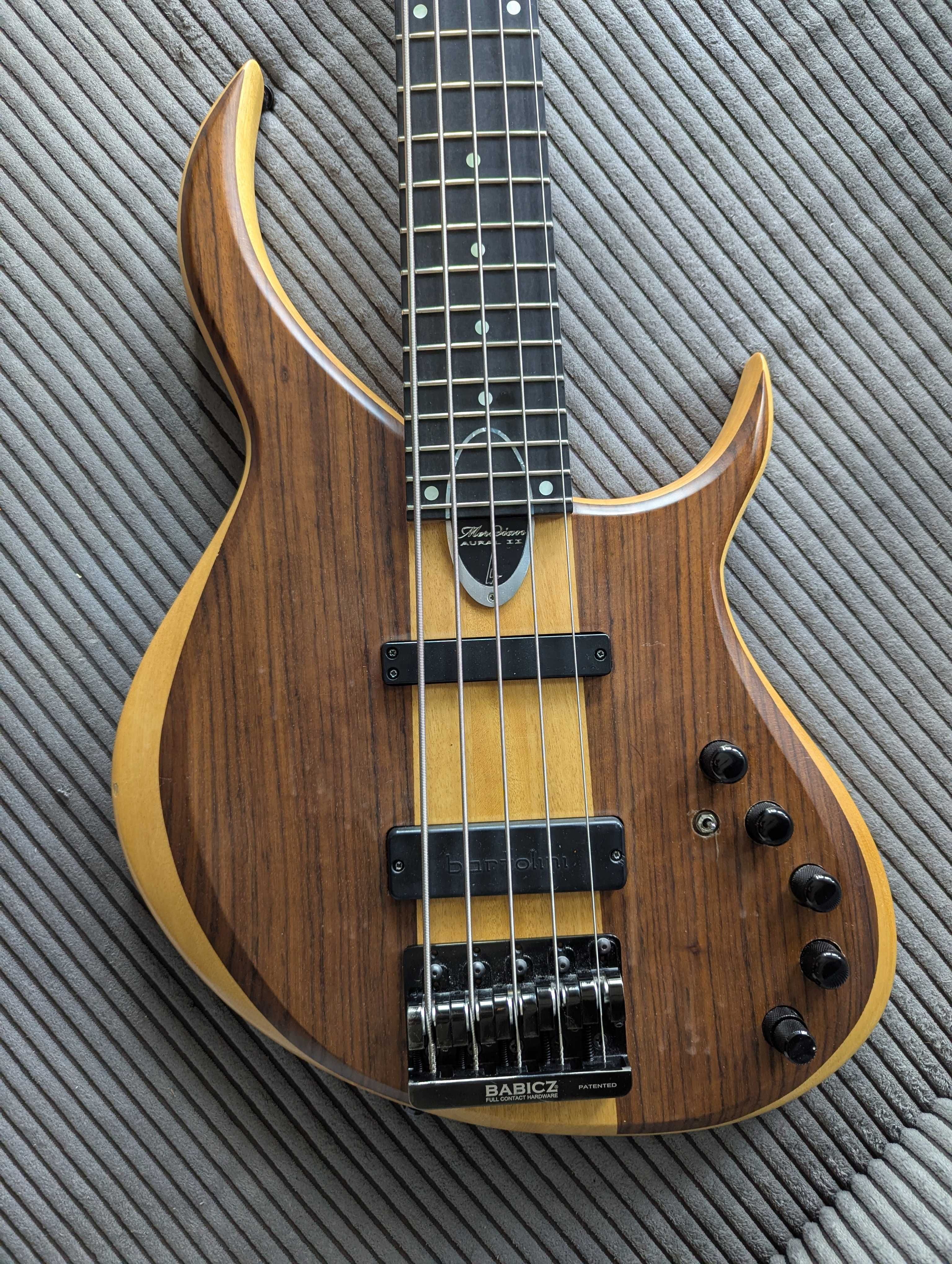 Meridian Aural II - włoski butik
