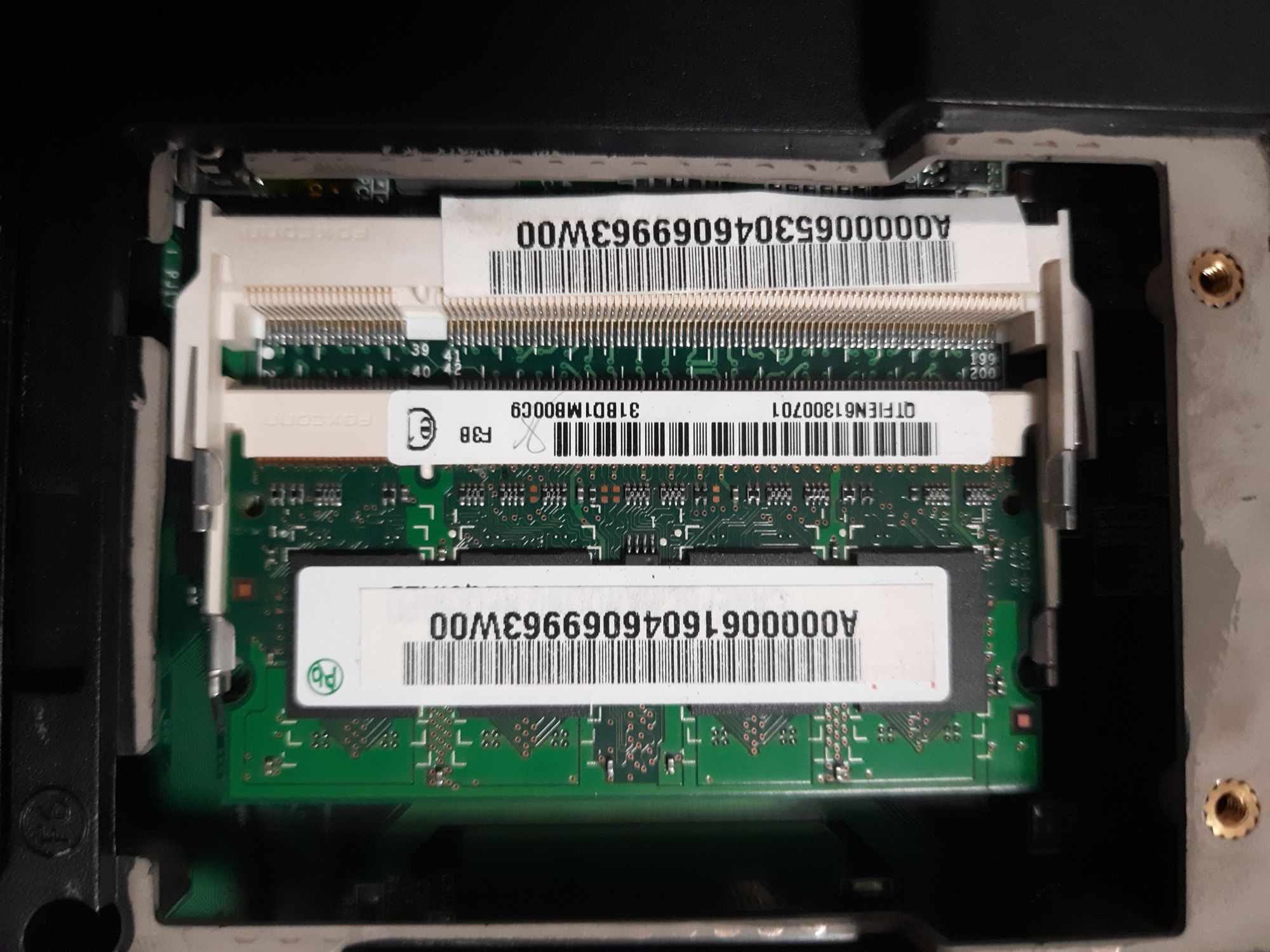 Złom komputerowy laptopy toschiba satelite i acer aspire one