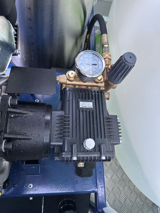 Mobilna myjka ciśnieniowa 300 BAR gorąco-wodna+zbiornik na wodę 1000l