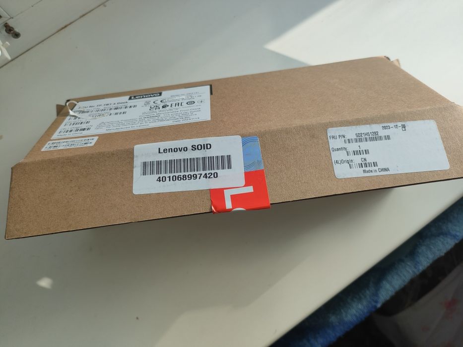 Док-станція ThinkPad Thunderbolt 4 WorkStation Dock