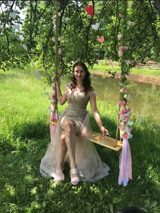 Нарядна сукня 44р